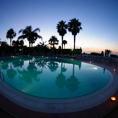 ホテル Costa Azzurra - Panoramic Swimming Pool And Free Parking カーポ・ヴァチカーノ