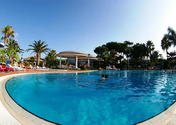 Costa Azzurra Hotel 3*