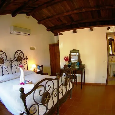 מלון Costa Azzurra 3*