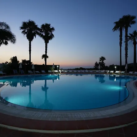 Costa Azzurra מלון 3*